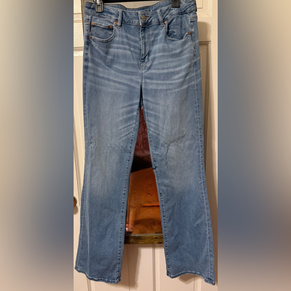 American Eagle Outfitters Light Blue Denim Jeans